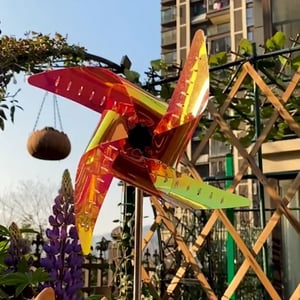 1+1 FREE | SpinGlow - Play of colors & movement for your garden at night