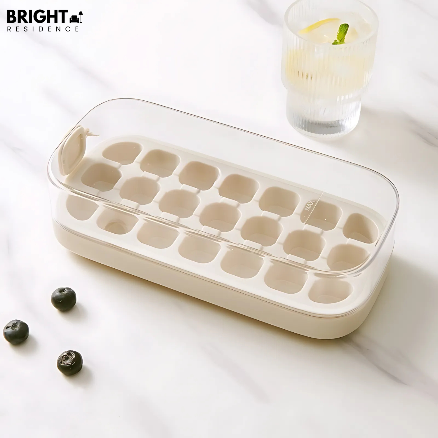 EasyCube – Effortless Ice Cubes at the Push of a Button!