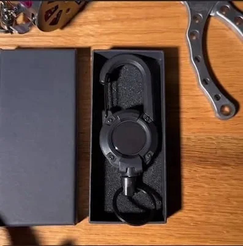 1+1 FREE | GearGrip – Your Tactical Keychain for Every Task