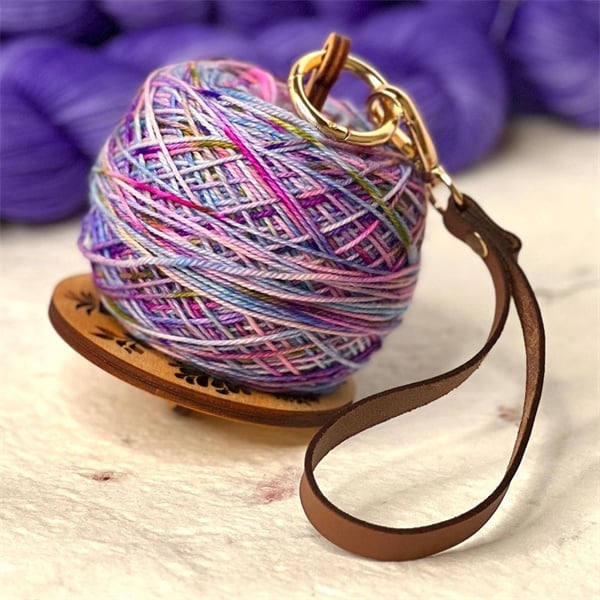 YarnMate - yarn always to hand on the go
