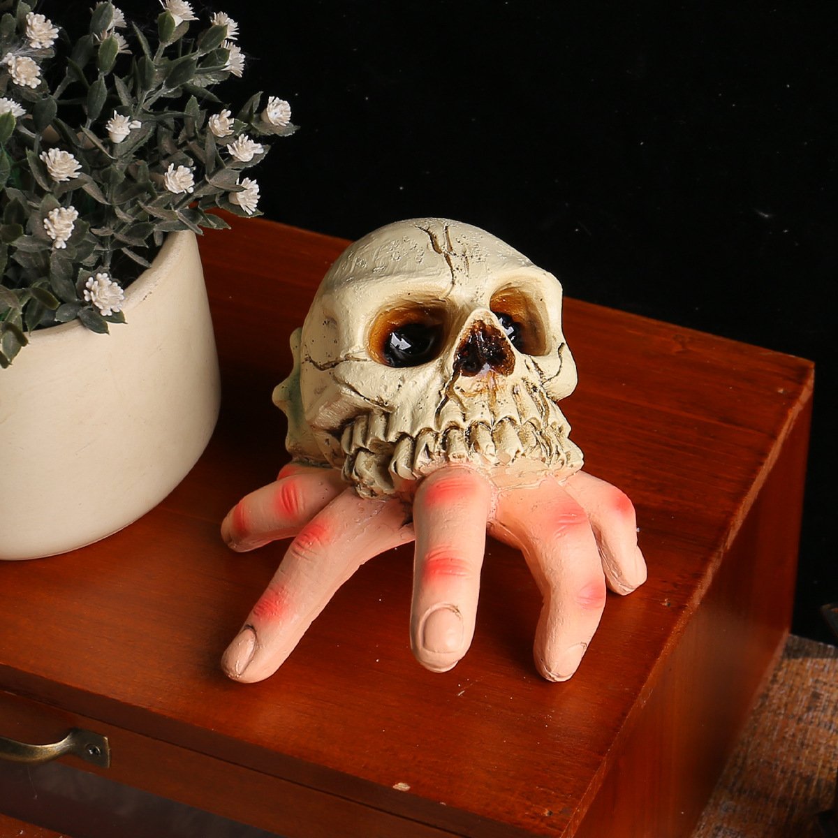 BoneCreep – The Hand from the Underworld!