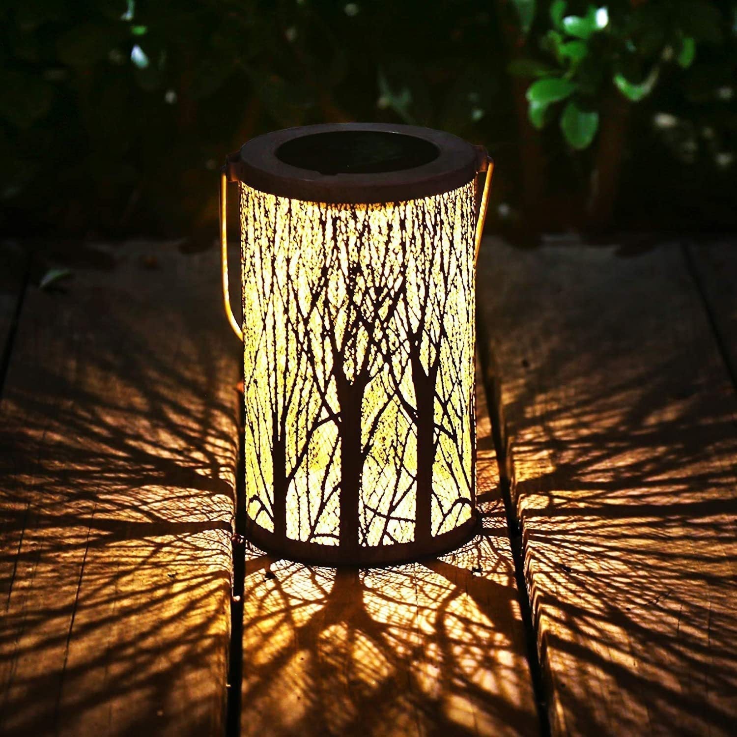 SolarisGlow – Eco-Friendly Art Deco Solar Lantern for Garden Elegance