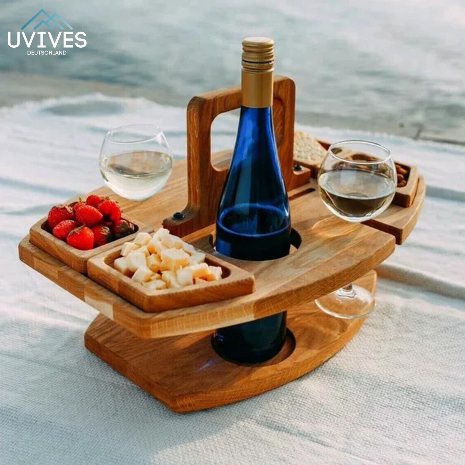 PicniMate - your stylish wine table for on the go