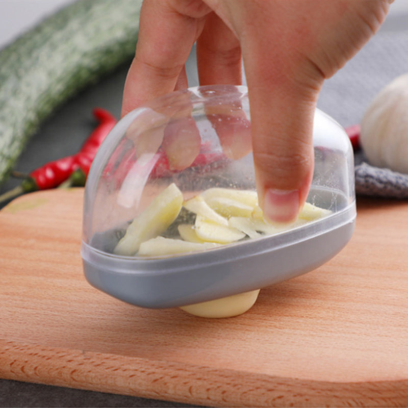 1+1 FREE  | GarlicSnap - Hand-pressed garlic slicer