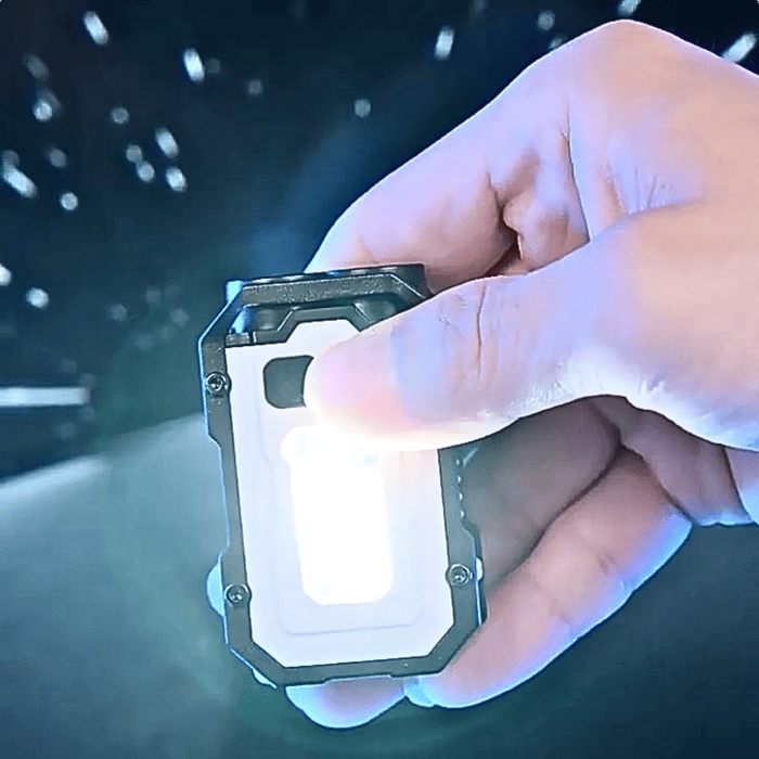 MiniBeam – The Ultra-Compact LED Keychain Flashlight