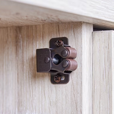 2+2 FREE | CloseFix – The Ultimate Solution for Silent, Secure Doors!