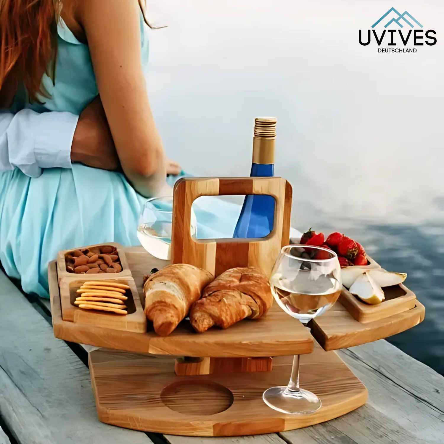 PicniMate - your stylish wine table for on the go