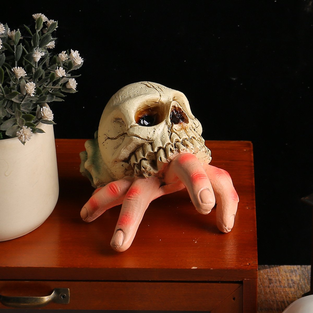 BoneCreep – The Hand from the Underworld!