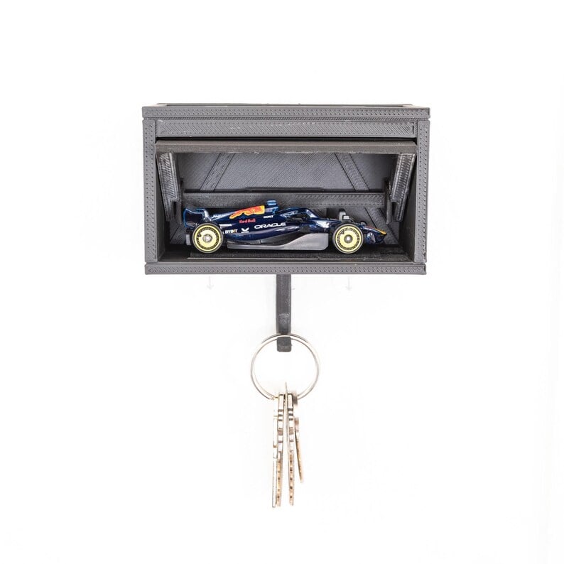 KeySwing – The Stylish, Moving Key Holder for Modern Homes