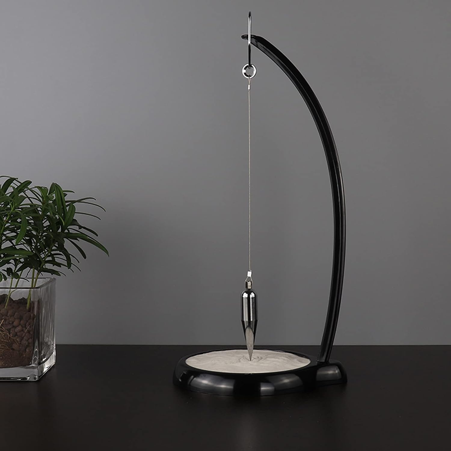 GravitraxSand – Fascinating Pendulum Art for Your Desk!