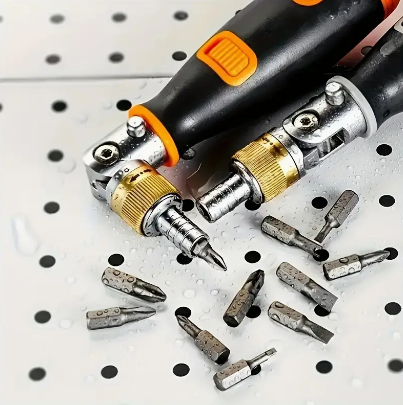 DIYMaster – Your 10-in-1 Screwdriver for Every Task!
