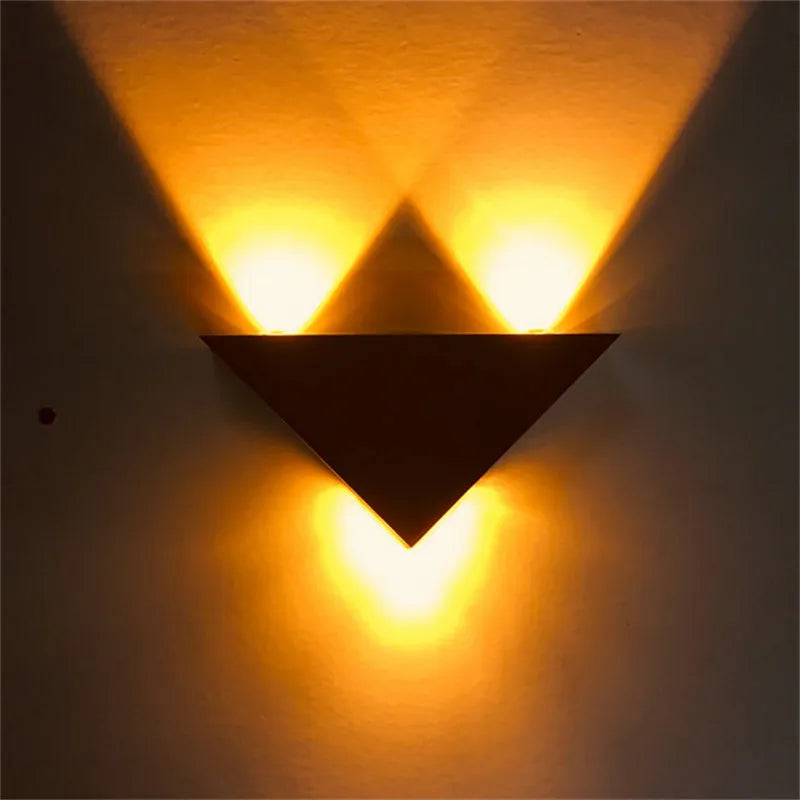 LumiBrite - Intelligent solar wall light for outdoor areas