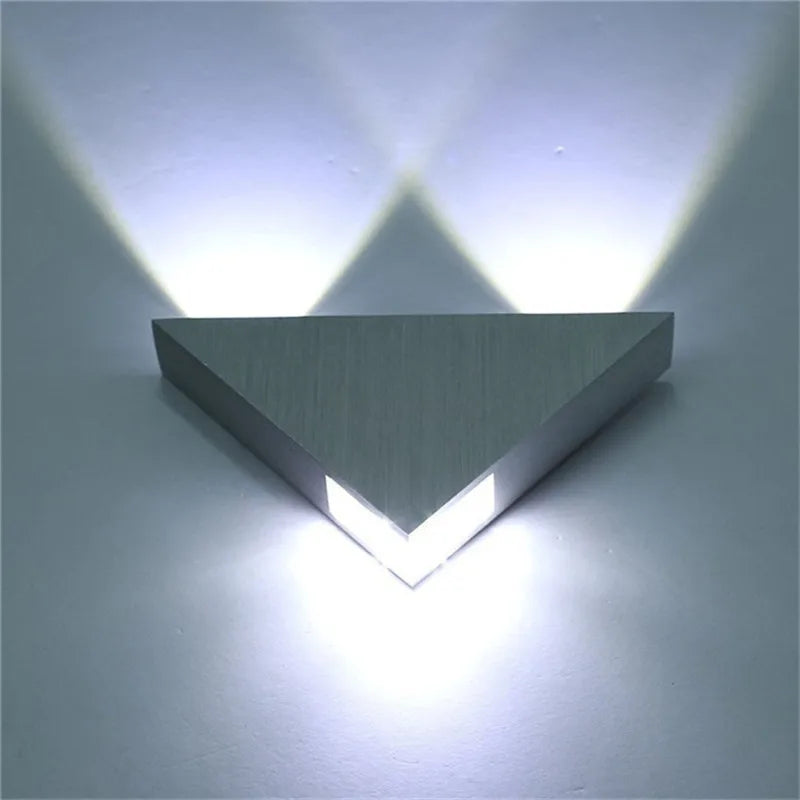 LumiBrite - Intelligent solar wall light for outdoor areas