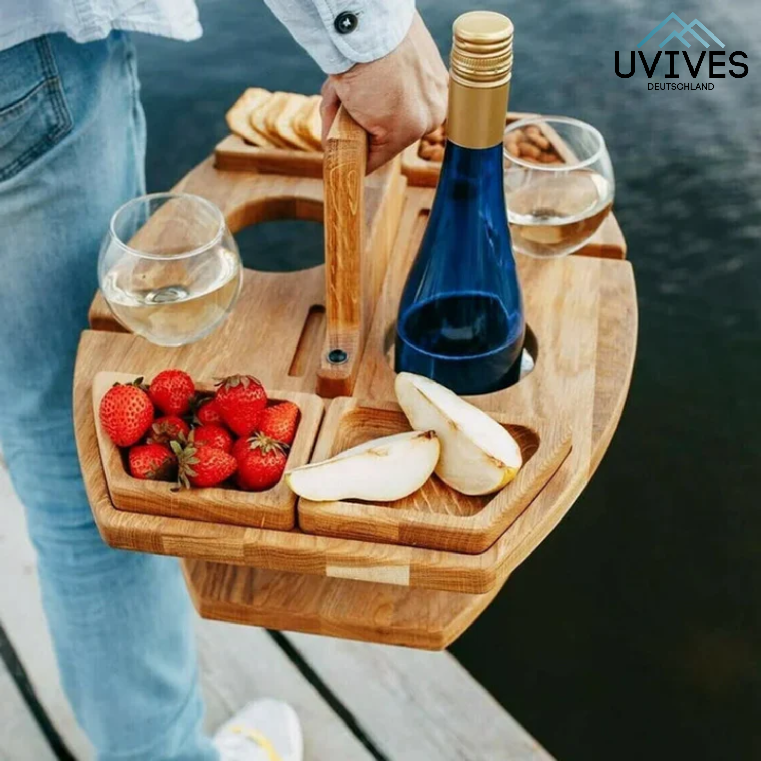PicniMate - your stylish wine table for on the go