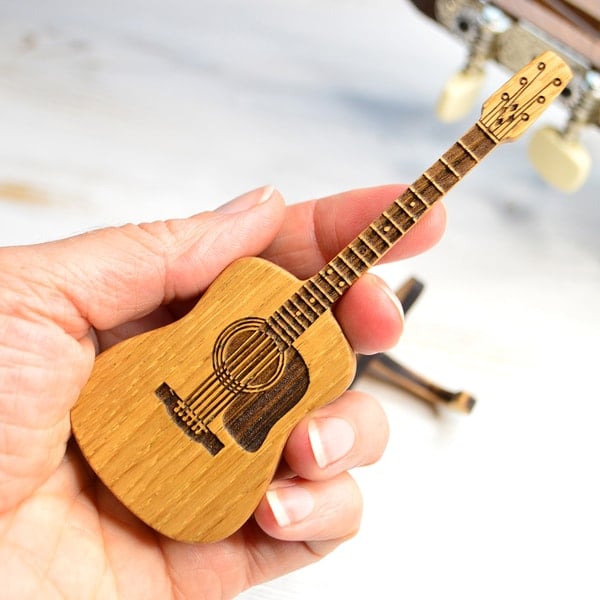 50% DISCOUNT | GuitarHolder™ - Guitar pick holder +3 free picks