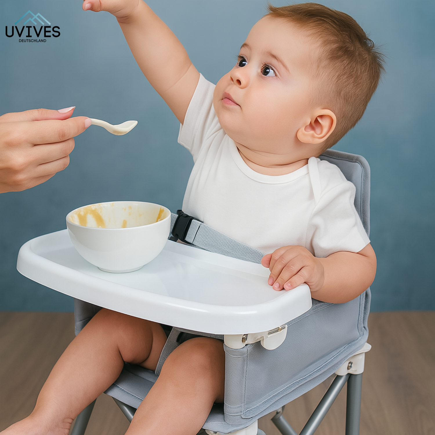 HuggleSeat – The Perfect Portable High Chair for Busy Families