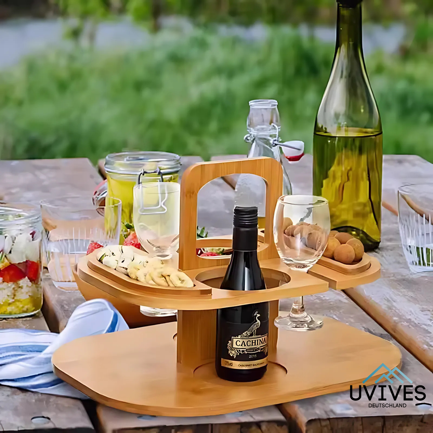 PicniMate - your stylish wine table for on the go