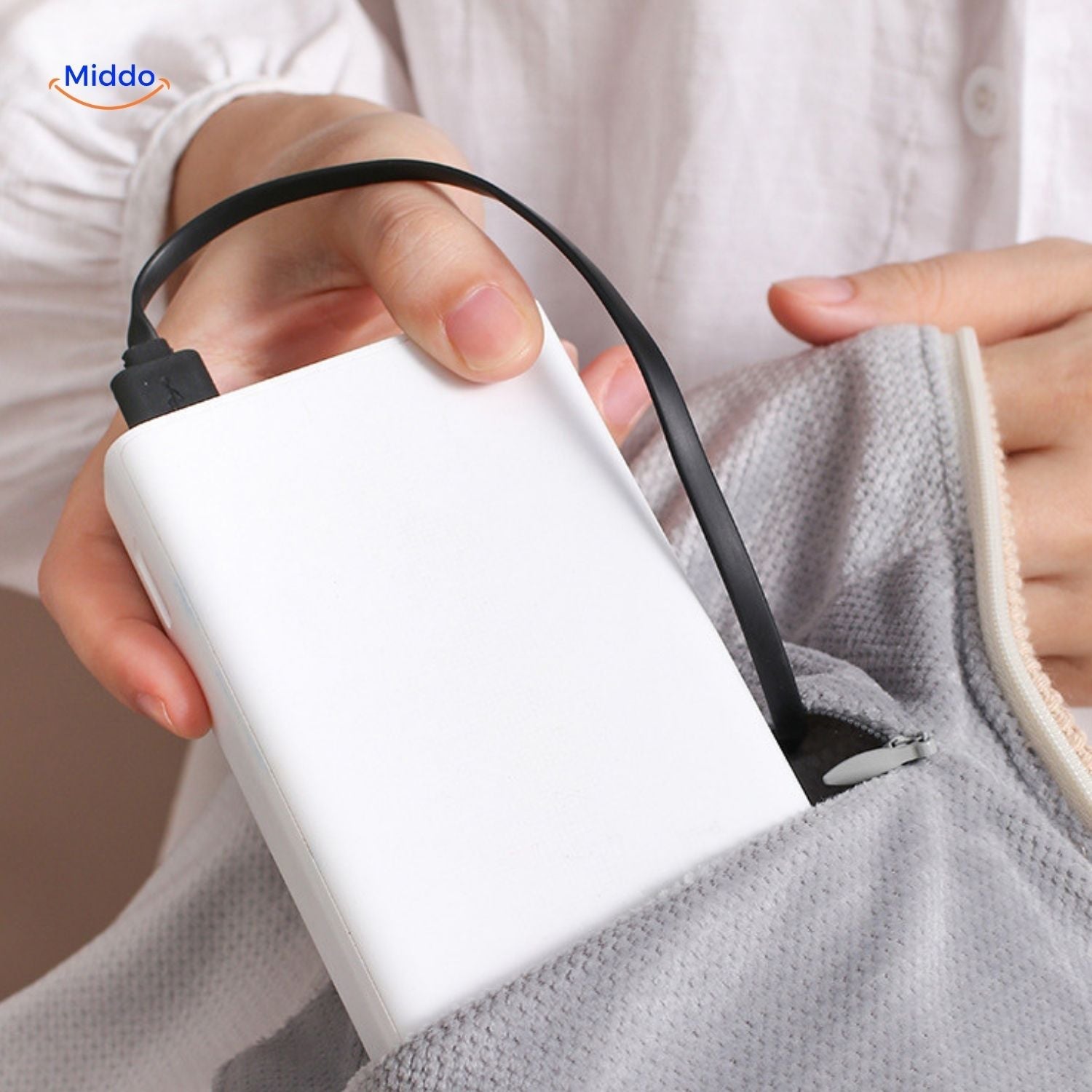 WarmLuxe – The USB Heating Scarf with Graphene Technology for Cozy Warmth