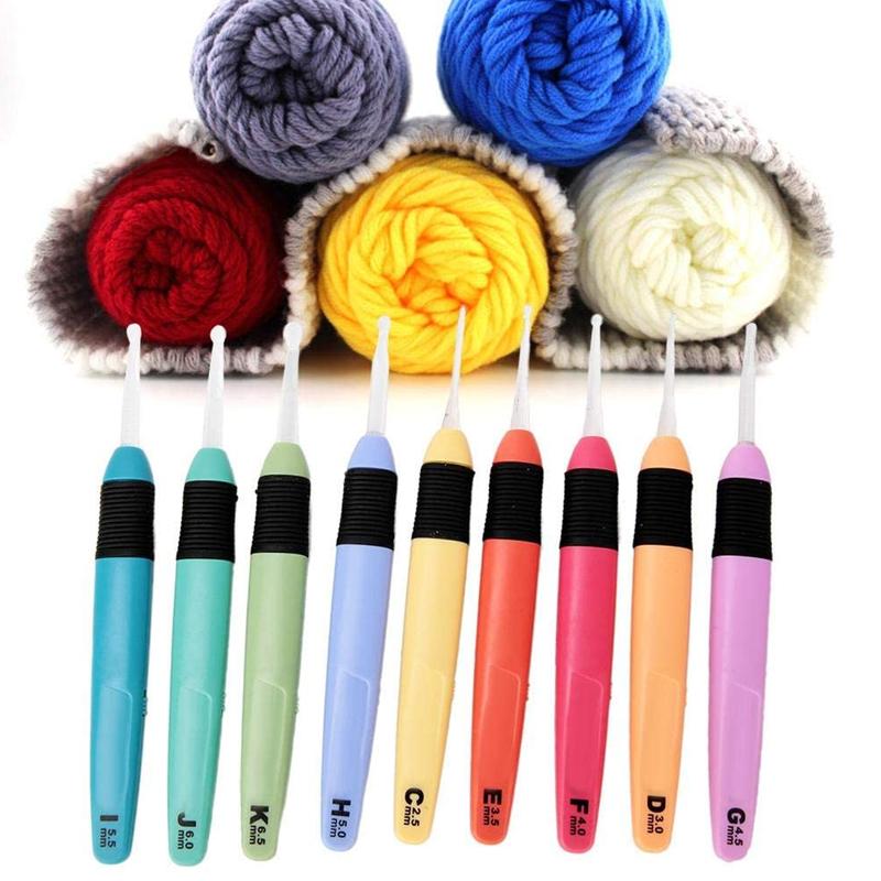 GlowHook - Glowing crochet hooks for every occasion (set of 9)