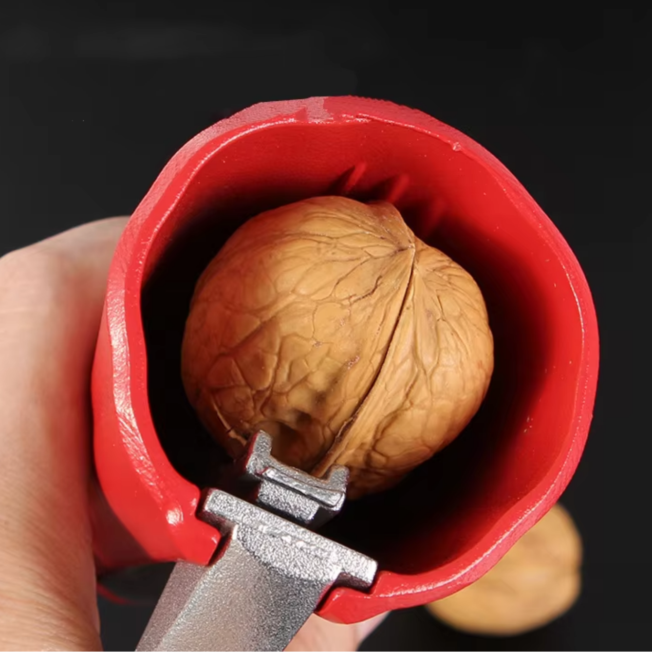 1+1 FREE | NussProfi – Cracks Any Nut in Seconds!