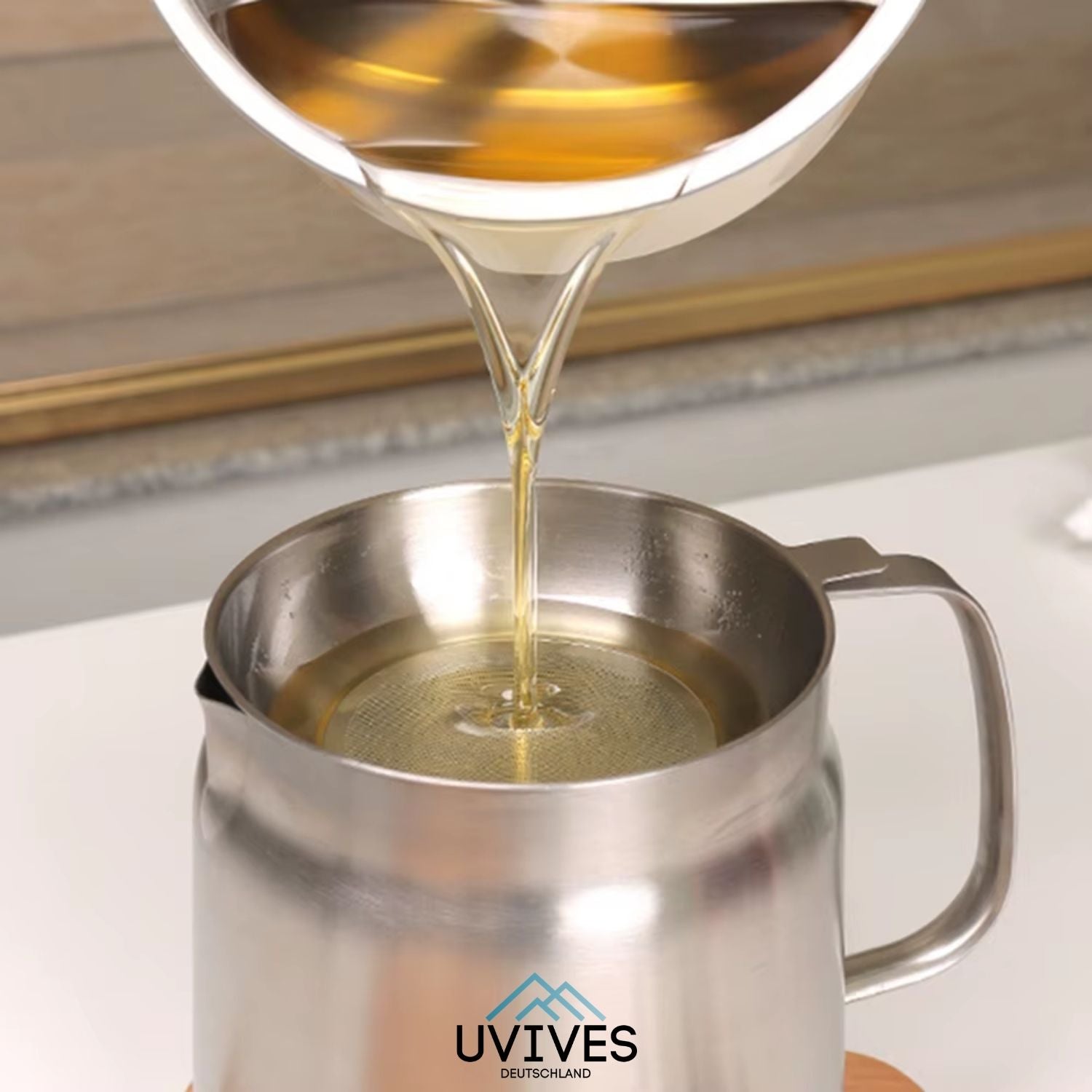 OilSaver™ - Stainless steel kitchen oil container with strainer