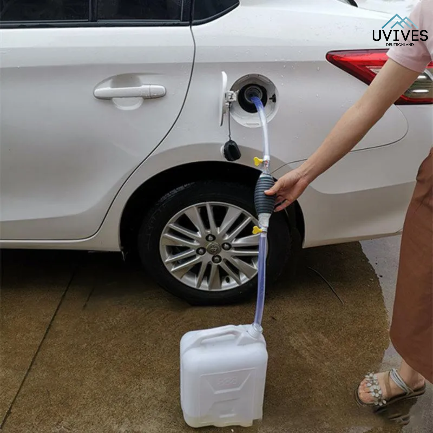 FlexiPump – The Hand Pump for Quick and Easy Liquid Transfer