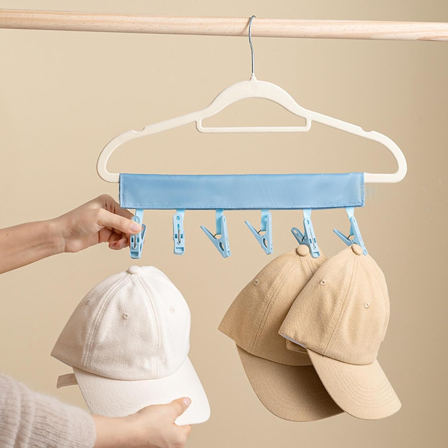 2+2 FREE | TravelHanger – Order everywhere, wherever you go!