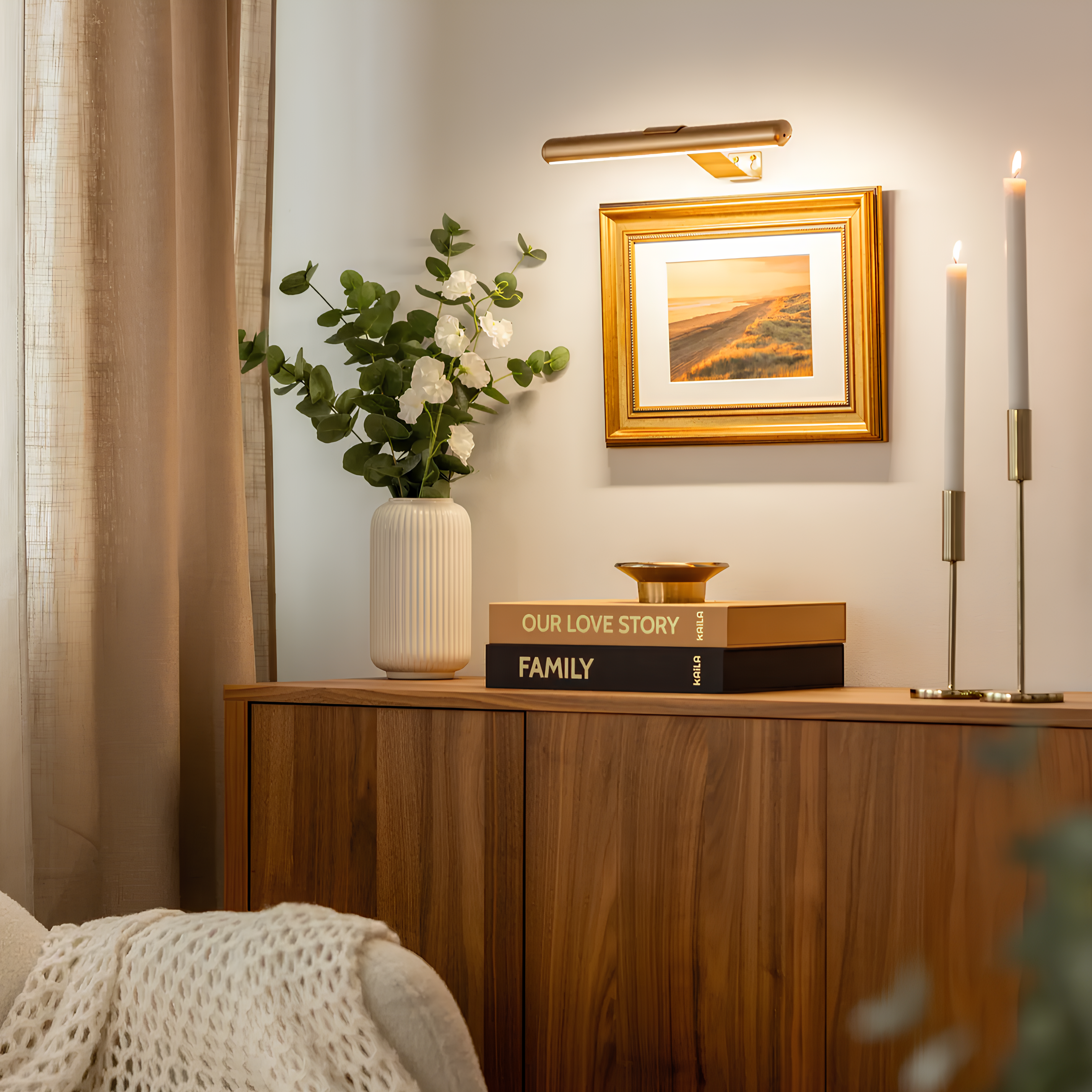 LumoFrame – Illuminate Your Artwork with Style and Precision