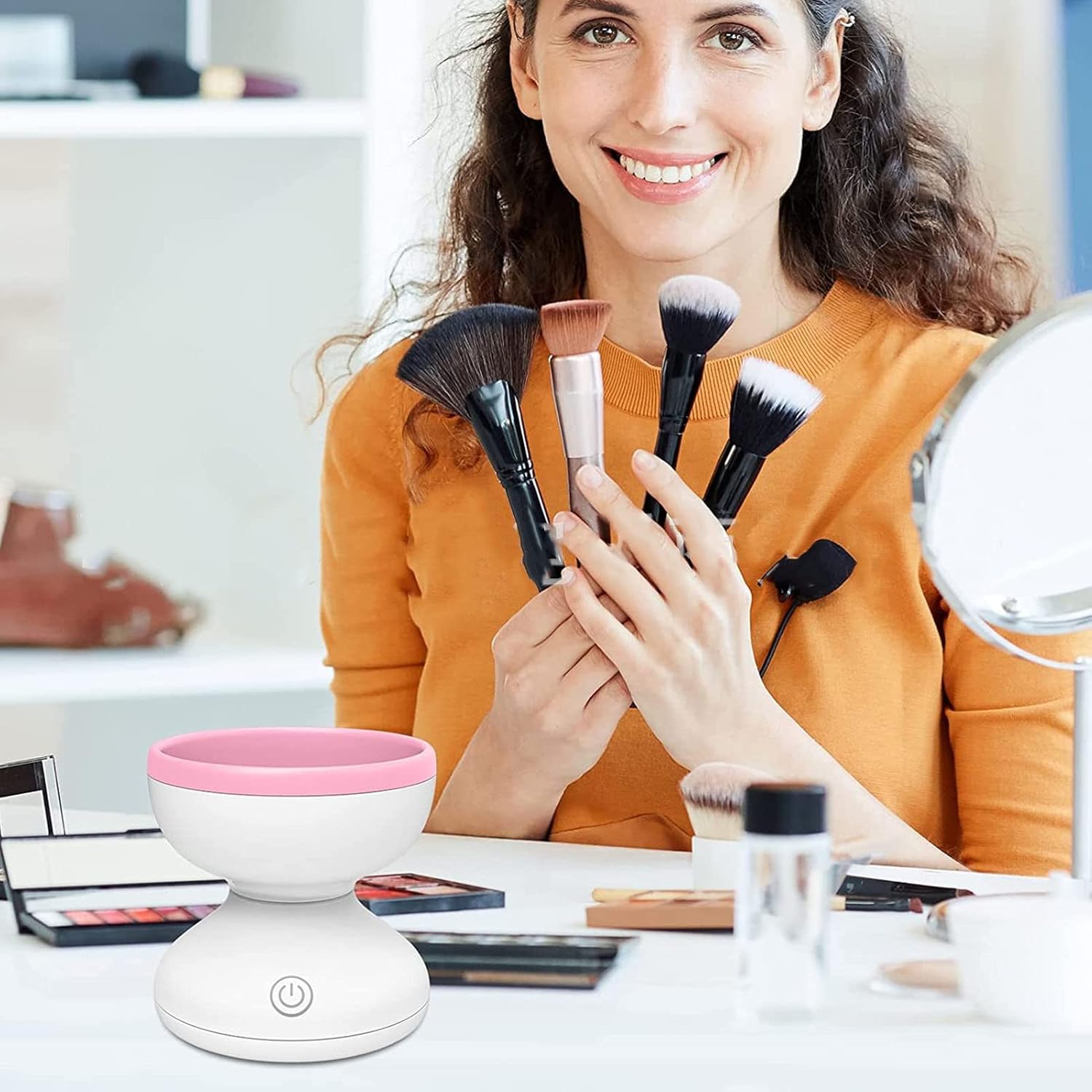 BrushSonic – Effortless Brush Cleaning for Flawless Skin!