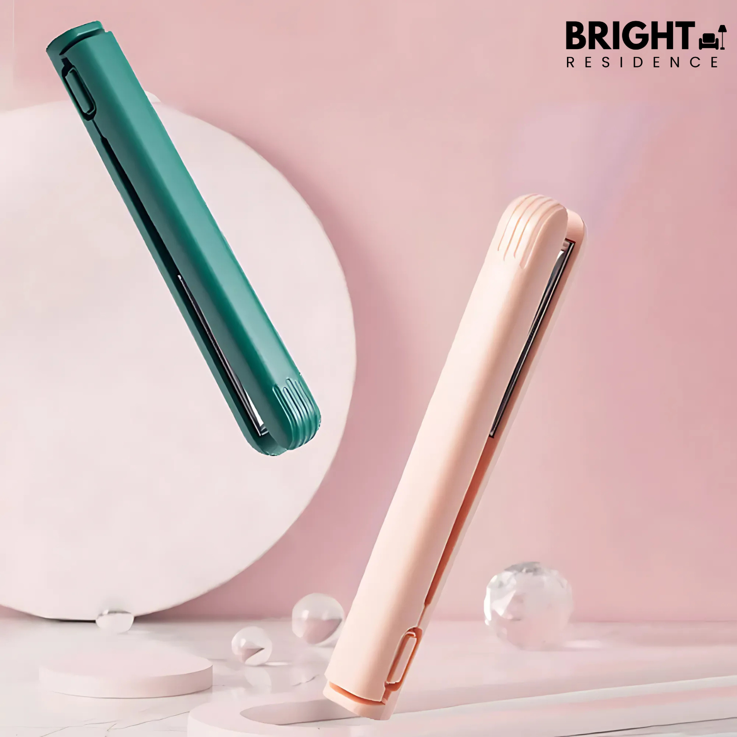 StyleFlip – Your Pocket Styler for Effortless Waves & Sleek Looks