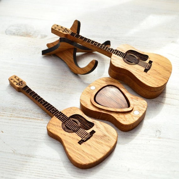50% DISCOUNT | GuitarHolder™ - Guitar pick holder +3 free picks