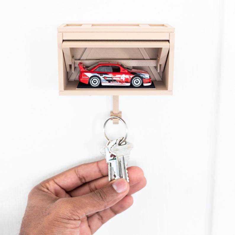 KeySwing – The Stylish, Moving Key Holder for Modern Homes