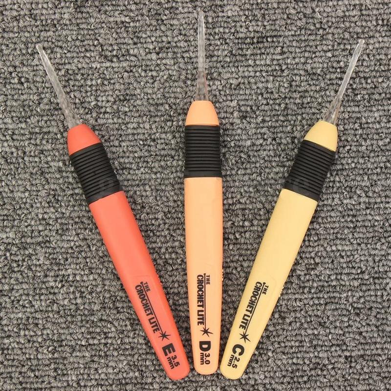 GlowHook - Glowing crochet hooks for every occasion (set of 9)