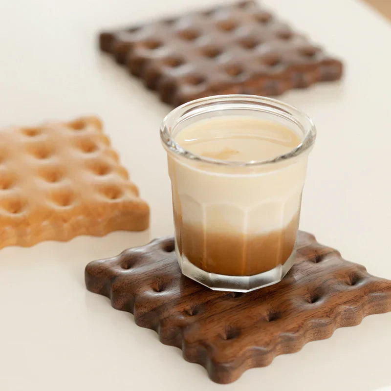 BiscWood™ - Stylish coasters in cookie design!