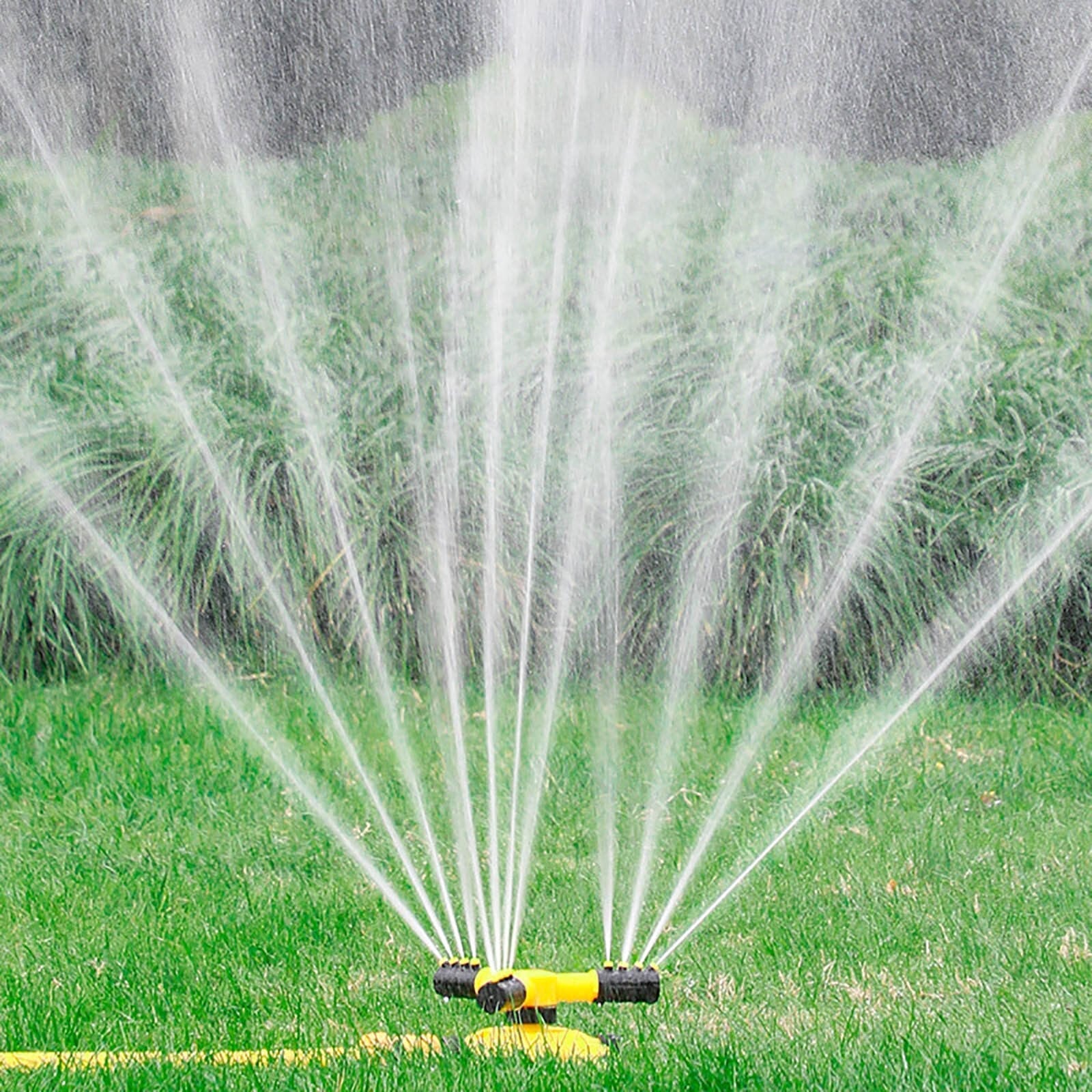 YardSpray - Lightweight, practical lawn sprinkler