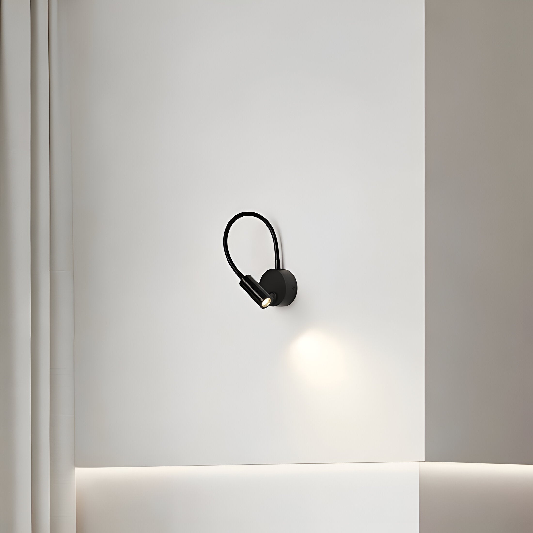 FlexiGlow – Customizable LED Bedside Lamp with Gooseneck Flexibility