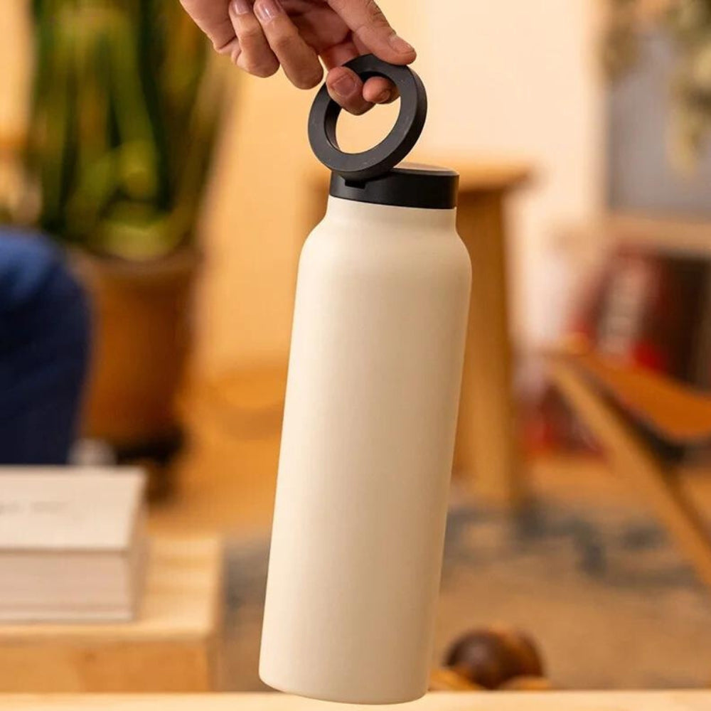HydraGrip Flask – The Ultimate Hands-Free Hydration Companion