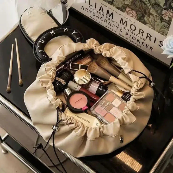 ChicNest – Organize Your Makeup in Style