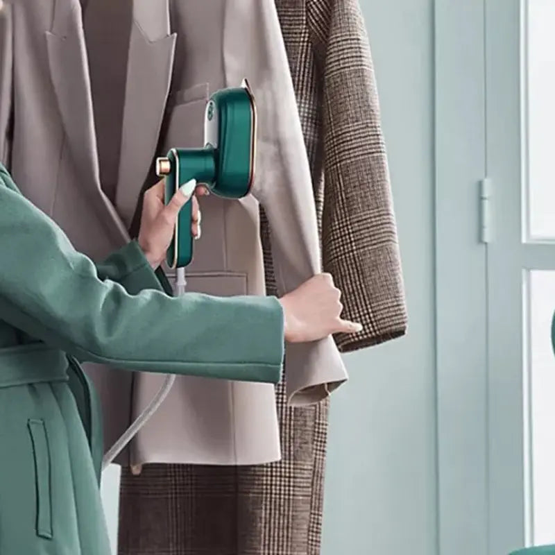 WrinkleAway – The Portable Steam Iron for Quick Freshness