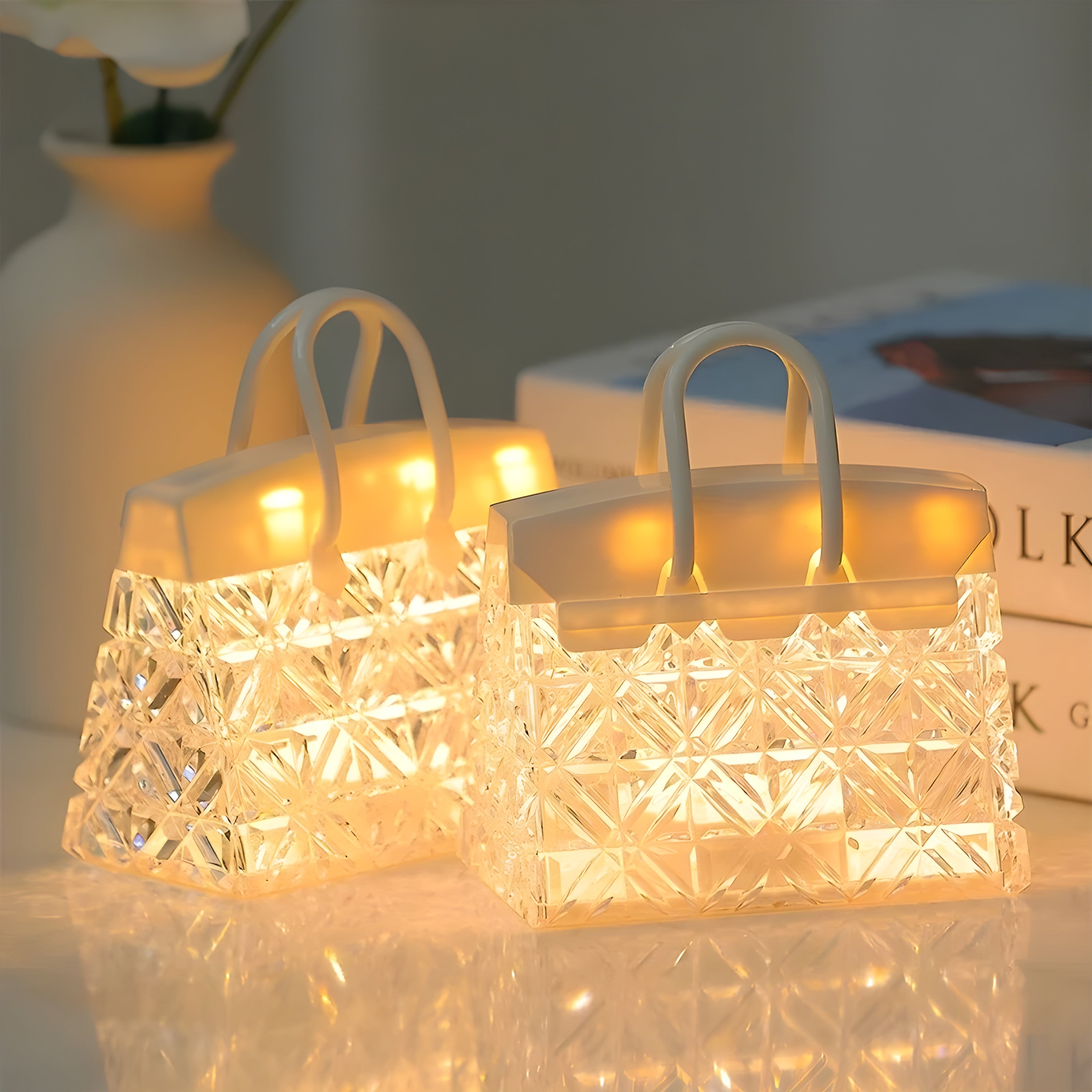 LumiBag - Stylish hand flashlight for cozy nights