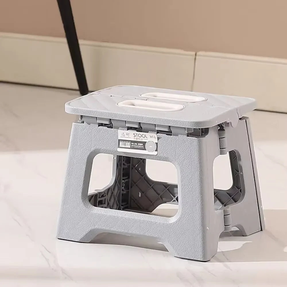 FoldStep – Your Space-Saving Companion for Easy Reaching