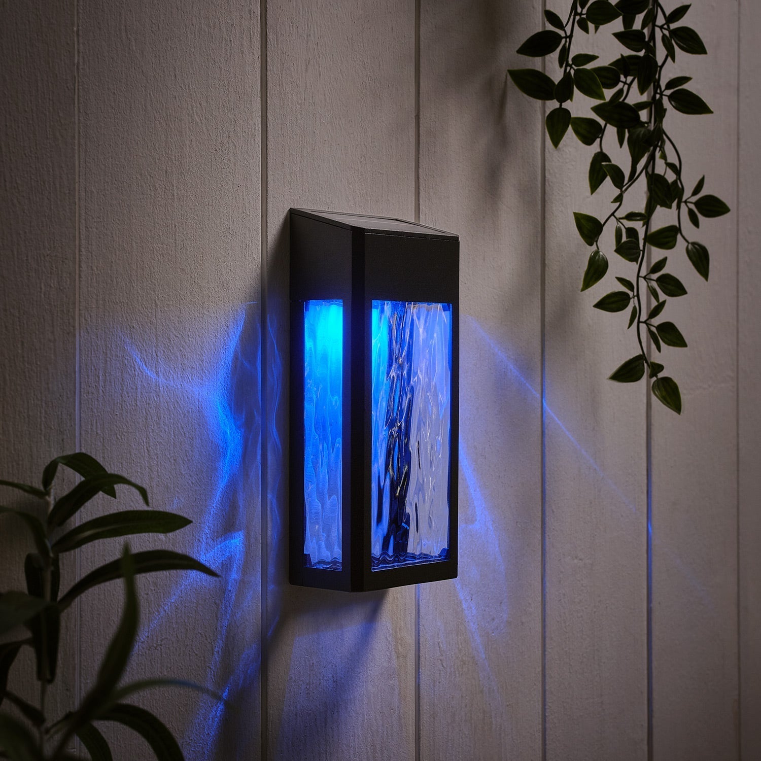 LumiGlow - Stylish solar wall light for your summer garden