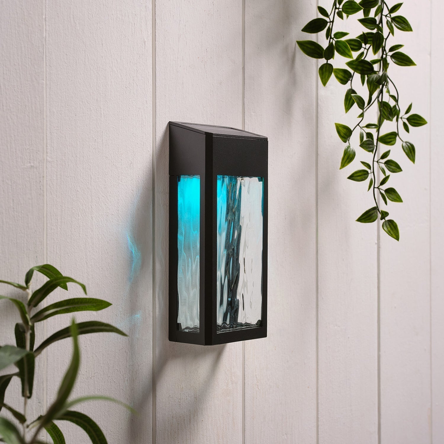 LumiGlow - Stylish solar wall light for your summer garden