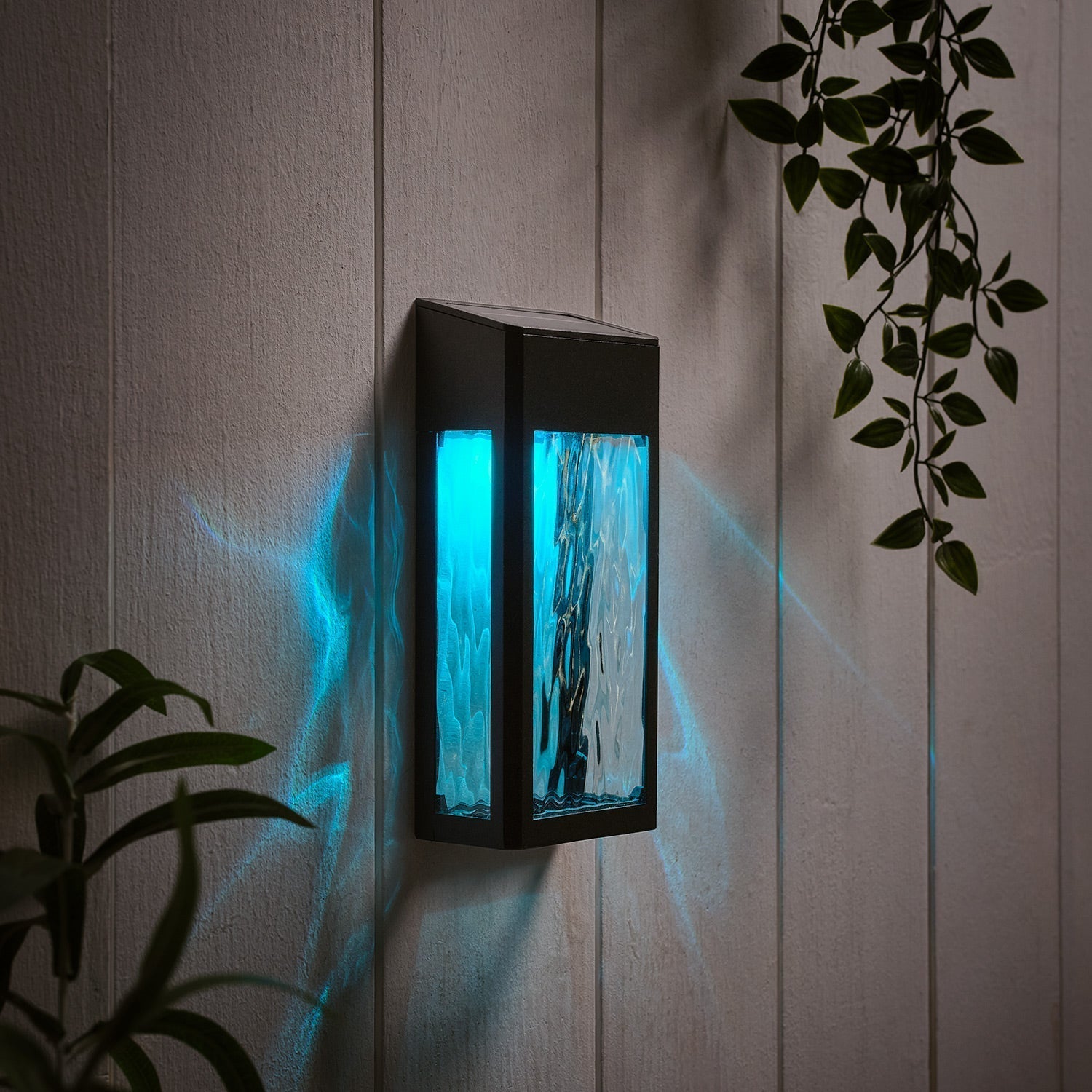 LumiGlow - Stylish solar wall light for your summer garden