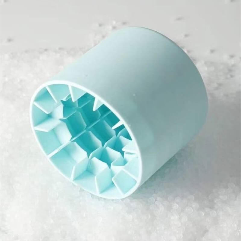 50% OFF | FrozenIce™ - Portable silicone ice cube maker with lid