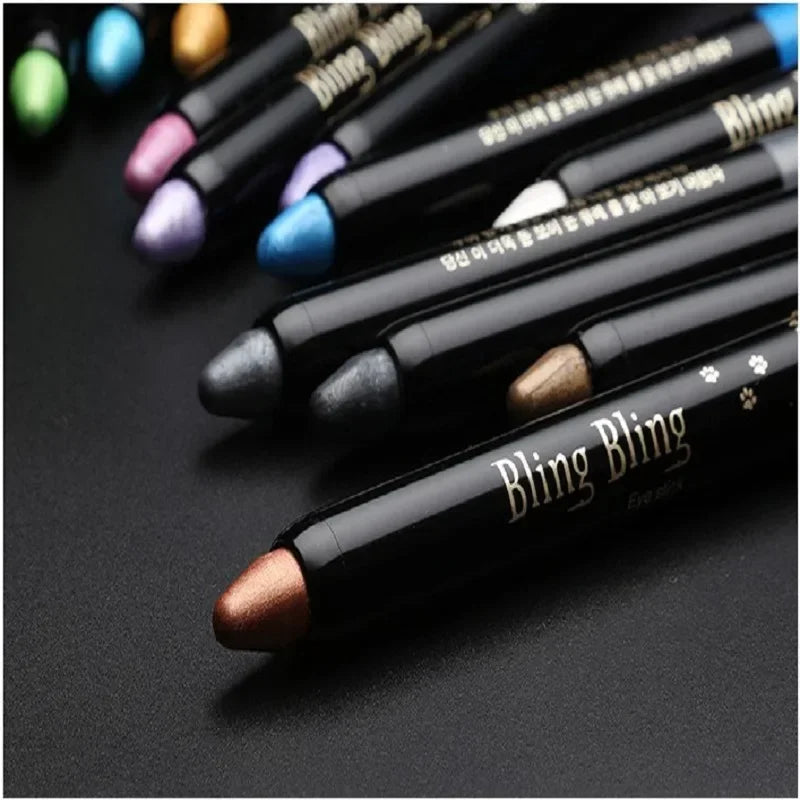 GlamGlow - Waterproof eyeshadow pencil with long-lasting shine