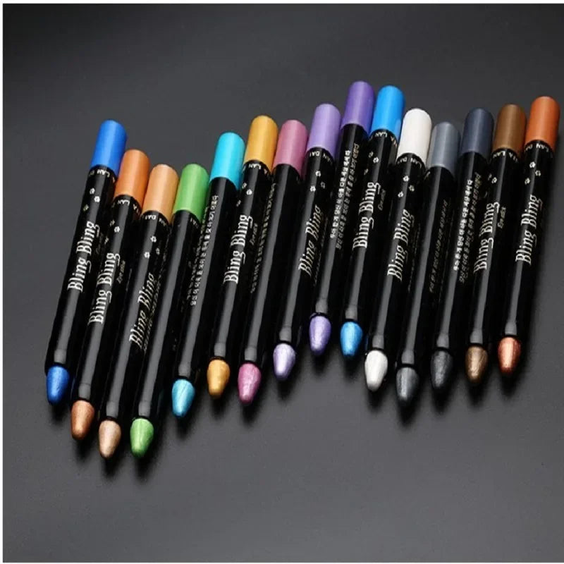 GlamGlow - Waterproof eyeshadow pencil with long-lasting shine