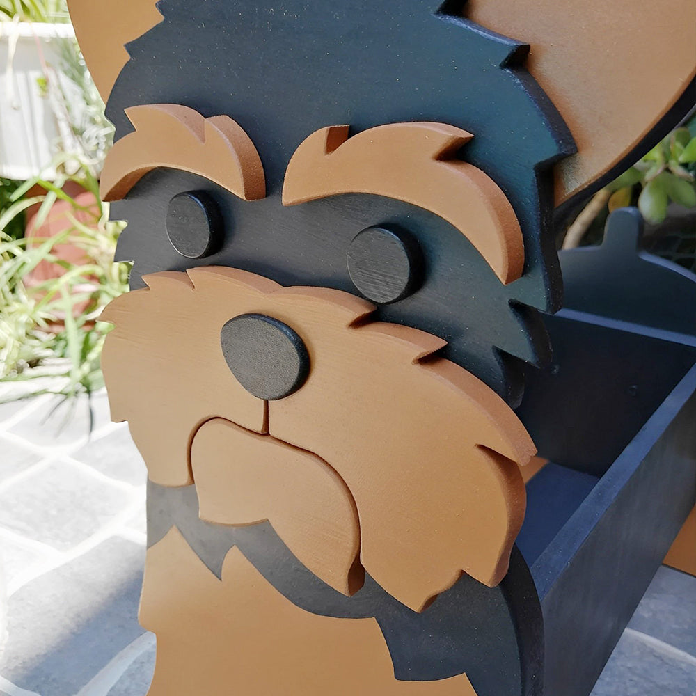 PawPlanter - The stylish flower pot for dog lovers