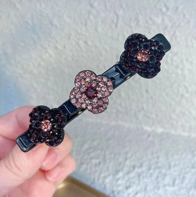 1+1 FREE | GlimmTwist – Effortless Style and Sparkle for Every Day!