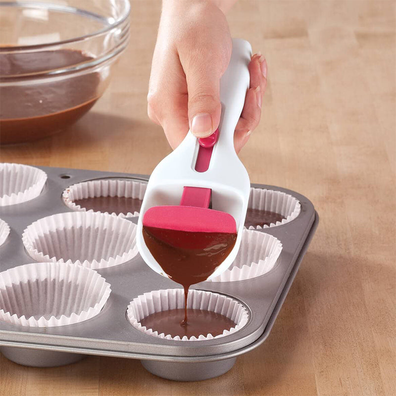 BakeScoop - Non-stick coated cake dispenser spoon